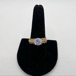 Vintage purple round jewel DAC ring on gold tone band with rhinestones - 9.75